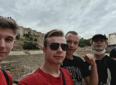 received_919505455376705